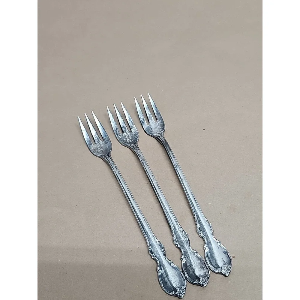 Wm. Rogers‎ Mfg 3 VTG Reflection Silverplate Cocktail Forks 5.5